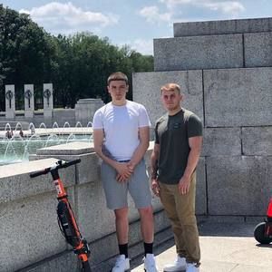 Meet your Posher, Cameron